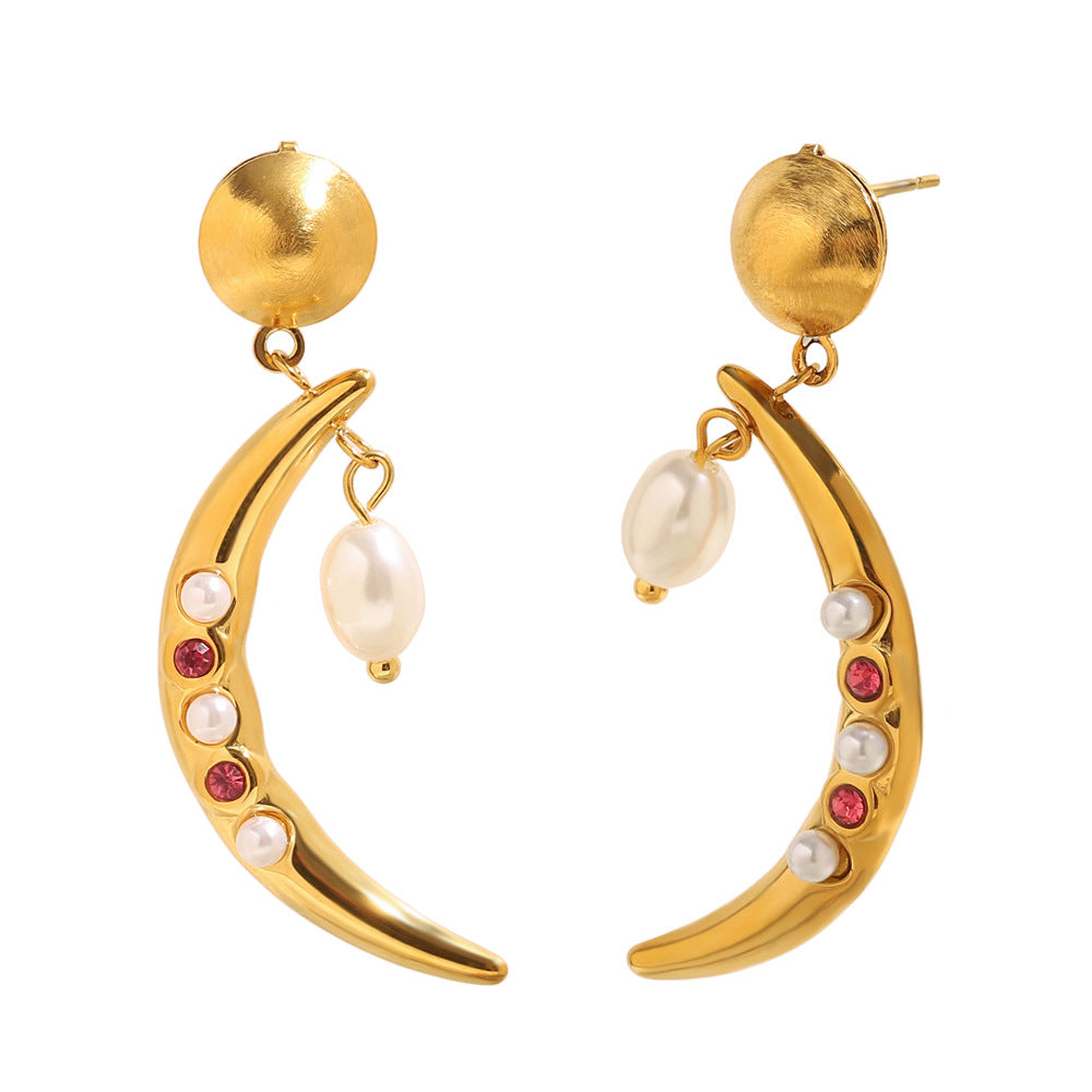 STUD 18K gold-plated crescent moon earrings with pearls and red crystals – celestial style