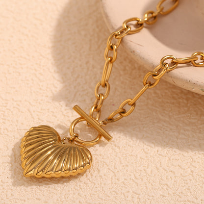 Close View of Heart-shaped toggle necklace with irregular chain – 18K gold plated by STUD-Shop Till You Drop