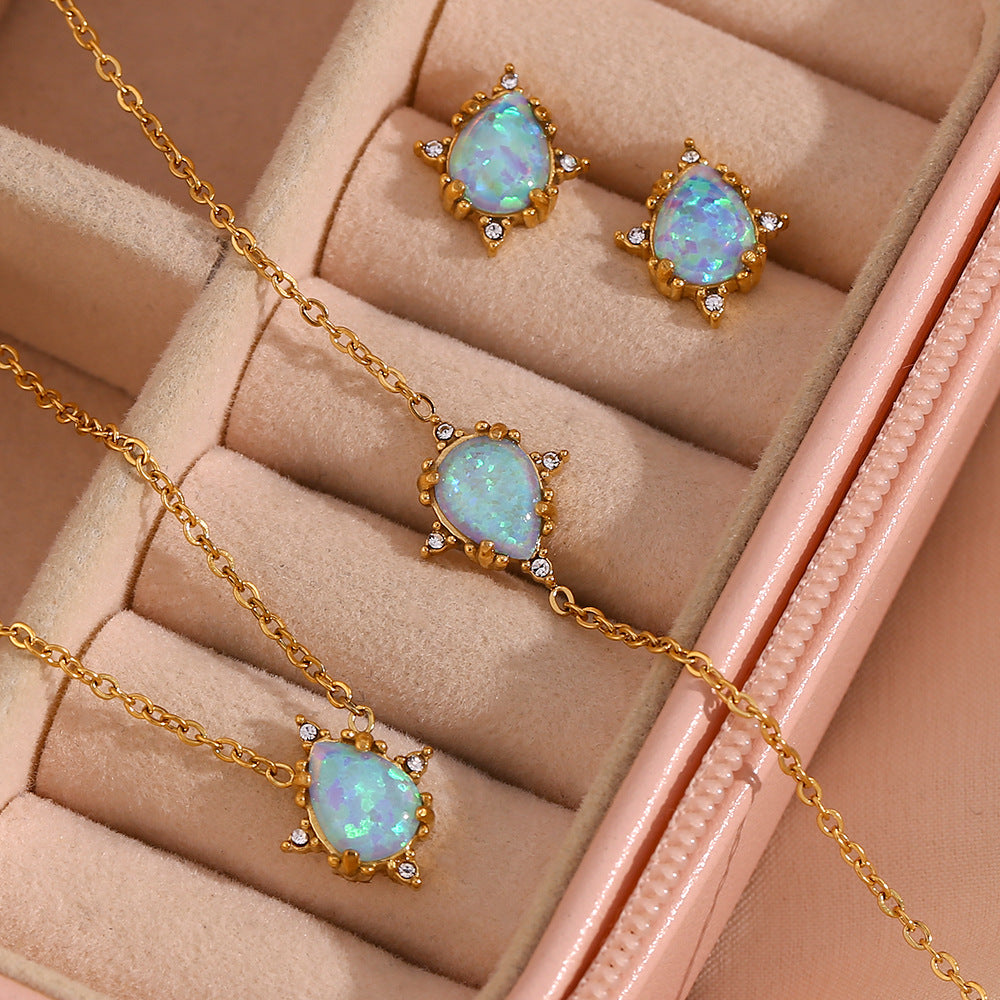 Retro Waterdrop Opal Gold Necklace