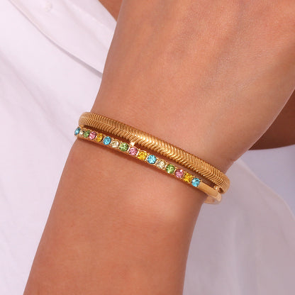 Close View of 18K gold plated double-layer fishbone bangle – vintage open cuff bracelet – STUD