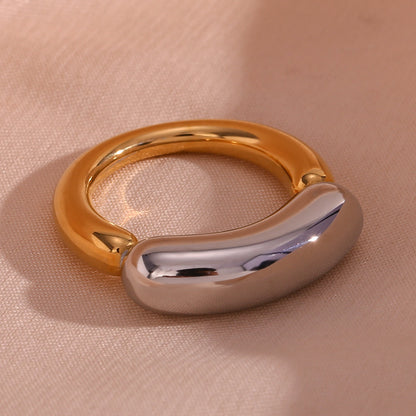 Bold two-tone smiley ring – chunky 18K gold-plated titanium steel – playful minimalist jewelry by STUD (Shop Till You Drop)