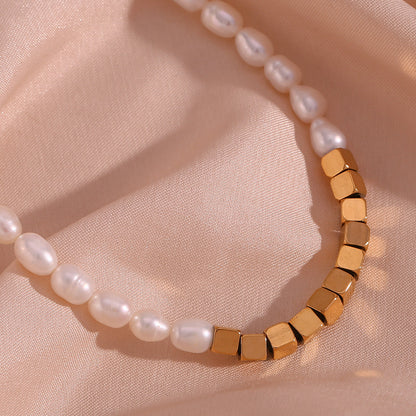 18K gold plated pearl cube charm necklace with freshwater pearls and square gold beads – STUD