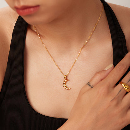 18K gold plated crescent moon pendant necklace with zircon stones – STUD