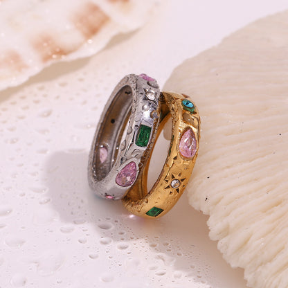Detail view of Geometric Silver Zircon Ring