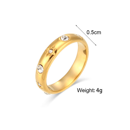 18K gold plated Starlit Shine ring with clear zircon stones and floral engravings – STUD