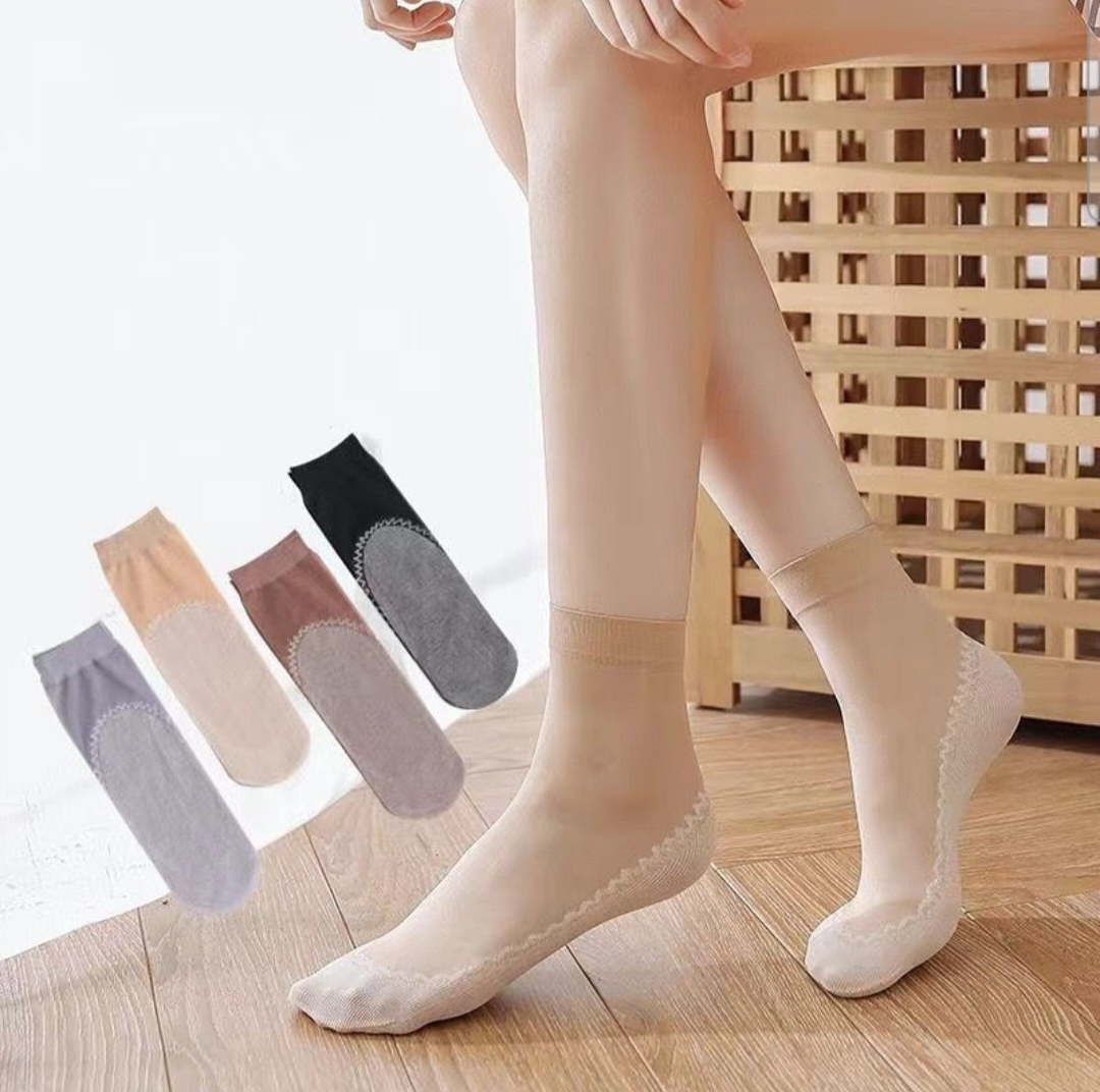 Ultra-Thin Invisible Anti-Snag Crystal Silk Mid-Calf Socks