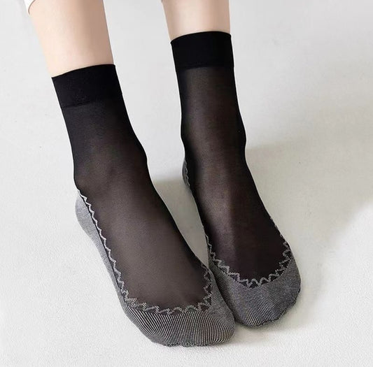 Ultra-Thin Invisible Anti-Snag Crystal Silk Mid-Calf Socks